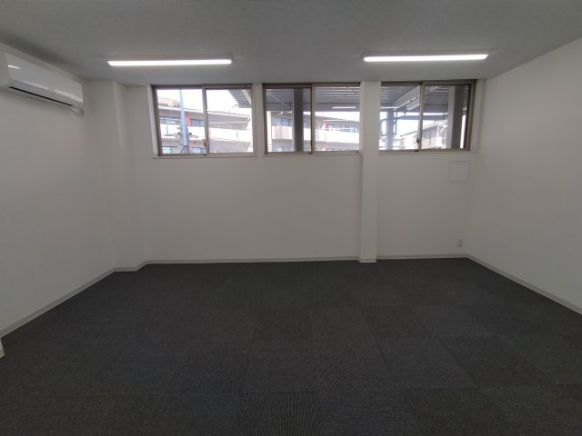 吹田市古江台２丁目の店舗事務所