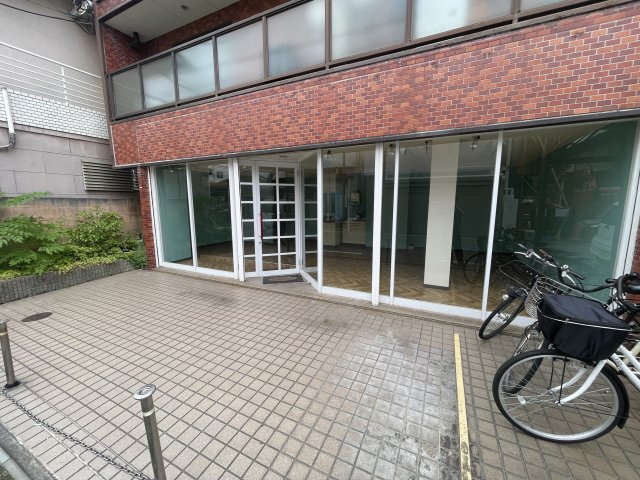 豊中市南桜塚３丁目の店舗事務所