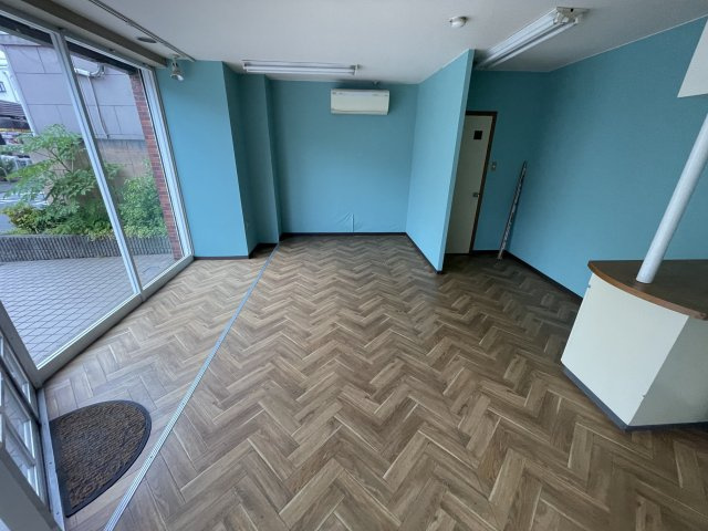 豊中市南桜塚３丁目の店舗事務所