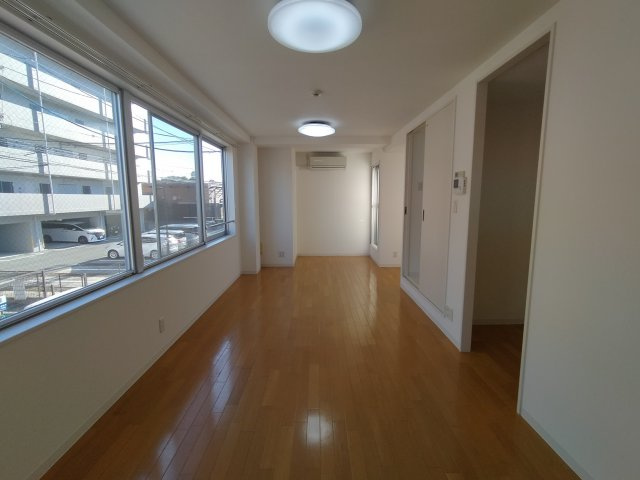 箕面市小野原西５丁目の店舗事務所