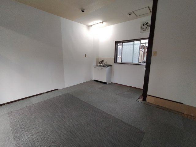 茨木市春日４丁目の店舗事務所
