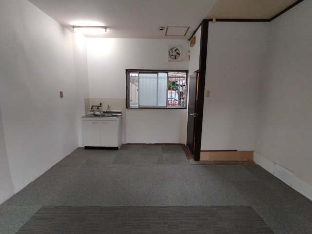 茨木市春日４丁目の店舗事務所