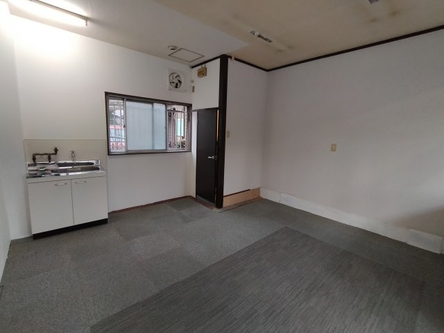 茨木市春日４丁目の店舗事務所