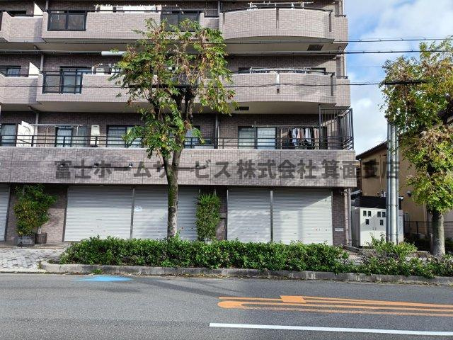 茨木市真砂１丁目の店舗事務所の外観