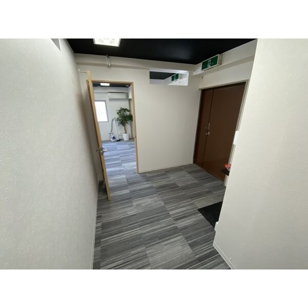 豊中市宝山町の店舗事務所