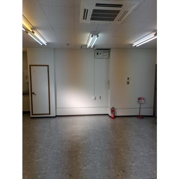 伊丹市緑ケ丘１丁目の店舗事務所