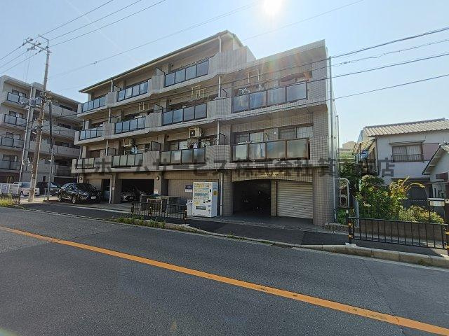 伊丹市森本１丁目の店舗事務所の外観