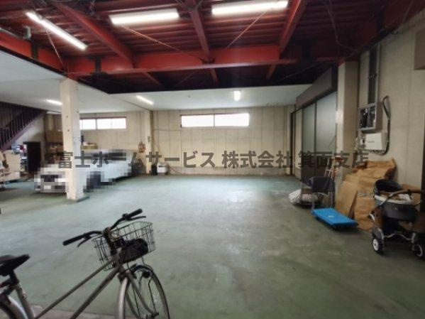 高倉町1丁目　倉庫事務所