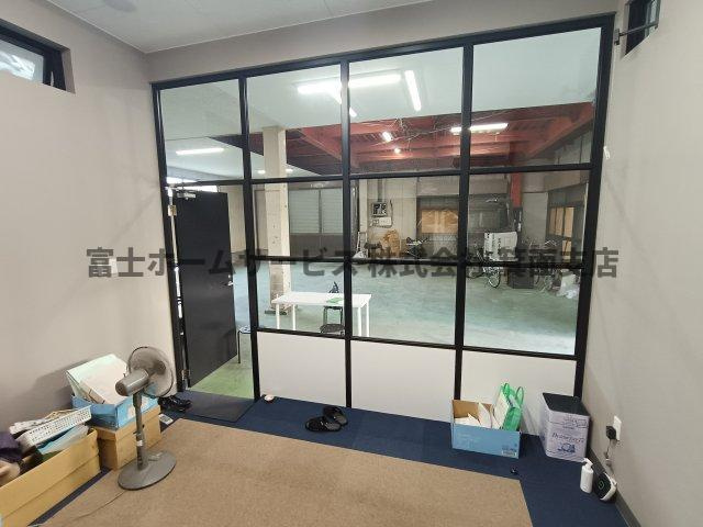 高倉町1丁目　倉庫事務所