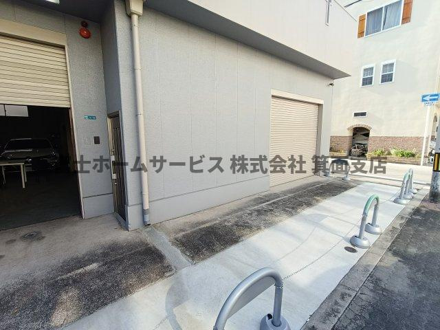 高倉町1丁目　倉庫事務所