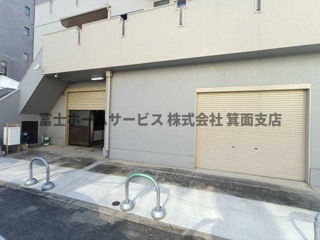 高倉町1丁目　倉庫事務所の間取り
