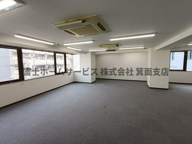 吹田市豊津町の事務所