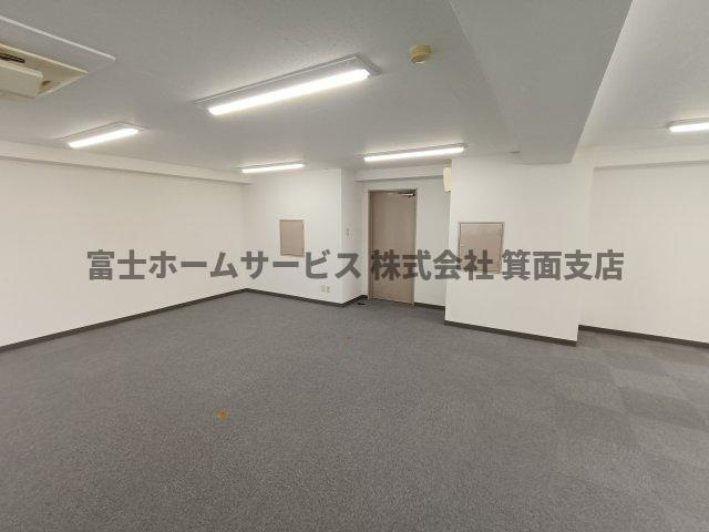 吹田市豊津町の事務所