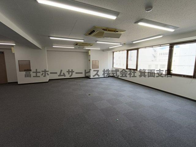 吹田市豊津町の事務所