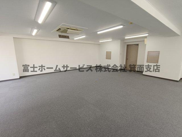 吹田市豊津町の事務所