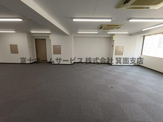 吹田市豊津町の事務所