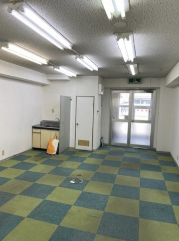 豊中市本町１丁目の店舗事務所