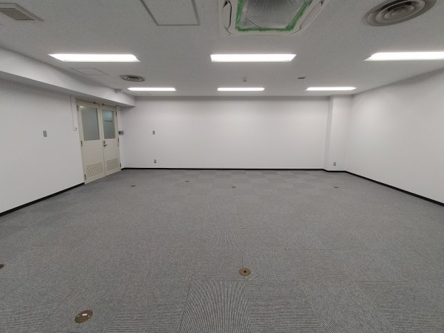 吹田市江坂町１丁目の店舗事務所