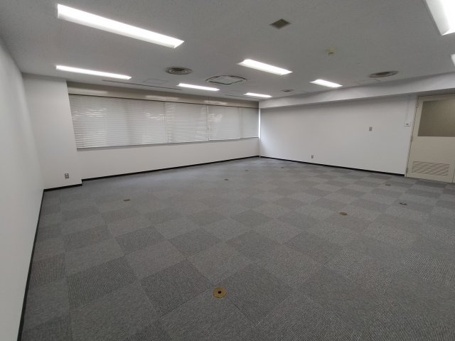 吹田市江坂町１丁目の店舗事務所