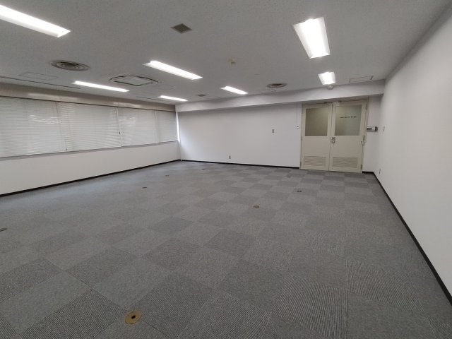 吹田市江坂町１丁目の店舗事務所