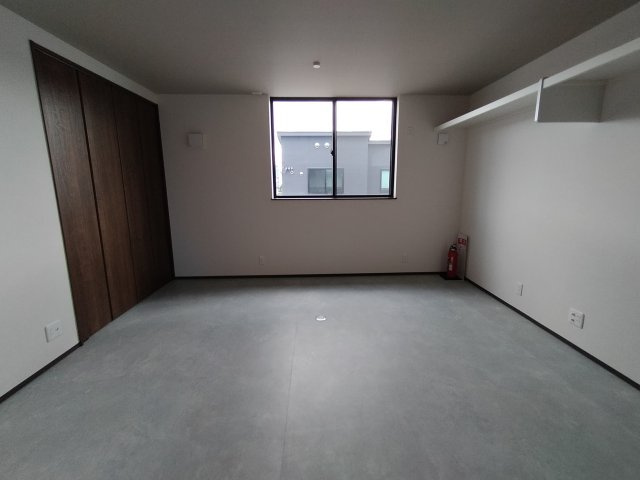 箕面市西宿２丁目の店舗事務所