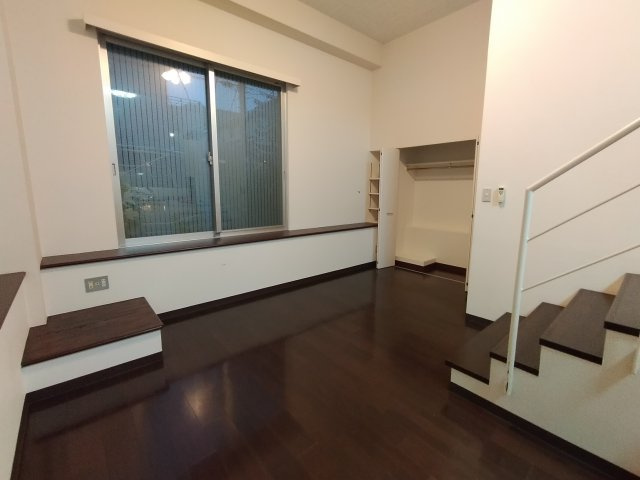 豊中市東寺内町の店舗事務所