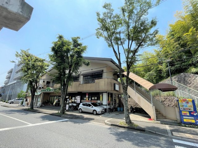 茨木市美穂ケ丘の店舗事務所