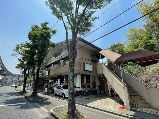 茨木市美穂ケ丘の店舗事務所