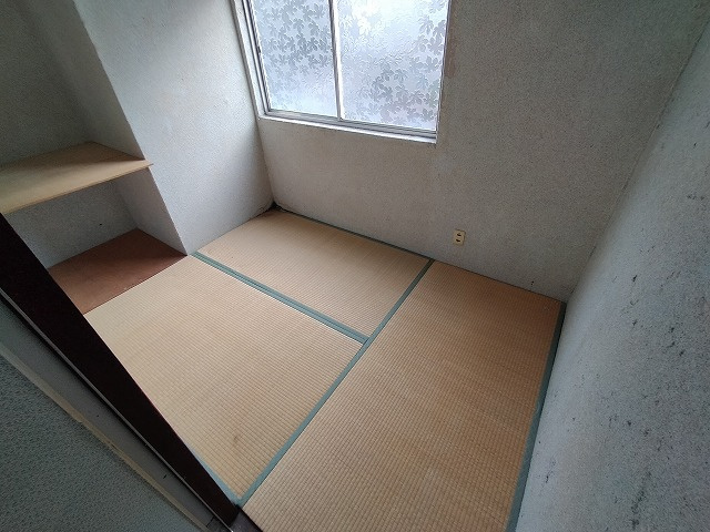吹田市千里山東１丁目の店舗事務所の和室