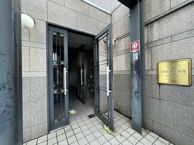 吹田市春日１丁目の店舗事務所
