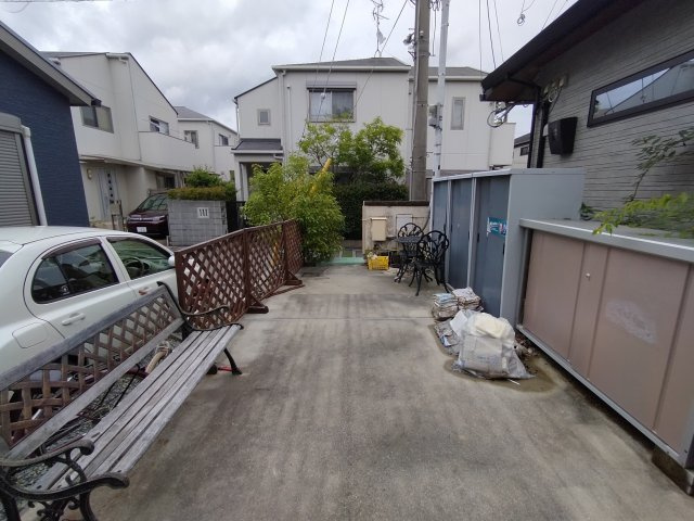箕面市半町２丁目の店舗事務所
