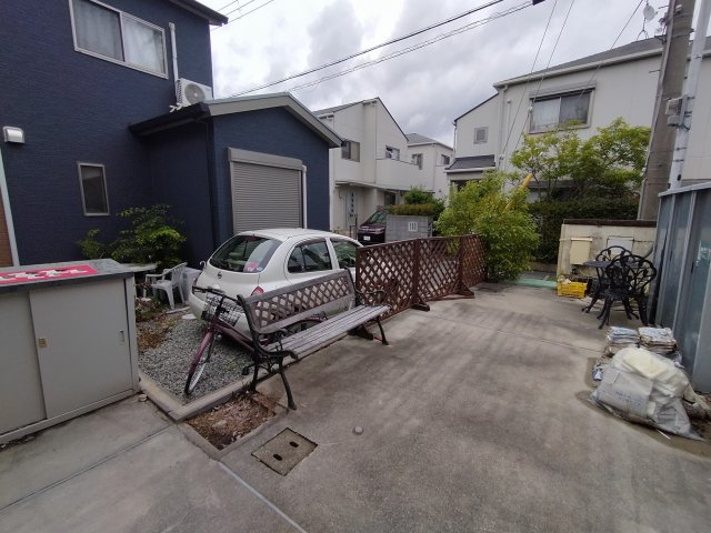 箕面市半町２丁目の店舗事務所