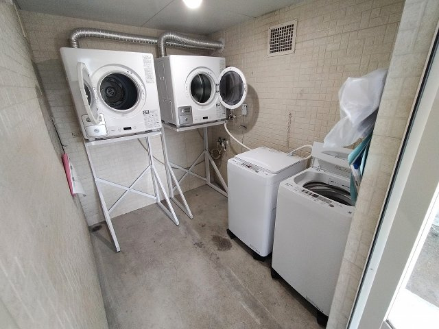 吹田市津雲台６丁目の店舗事務所