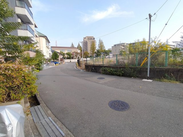吹田市津雲台６丁目の店舗事務所