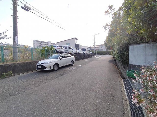 吹田市津雲台６丁目の店舗事務所