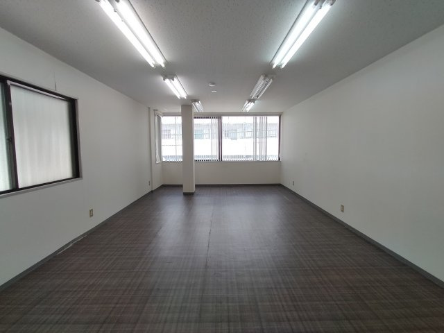箕面市坊島１丁目の店舗事務所