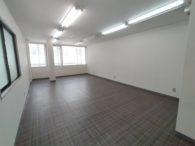 箕面市坊島１丁目の店舗事務所