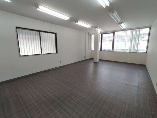 箕面市坊島１丁目の店舗事務所