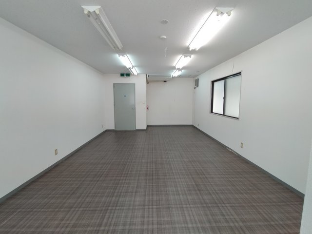 箕面市坊島１丁目の店舗事務所