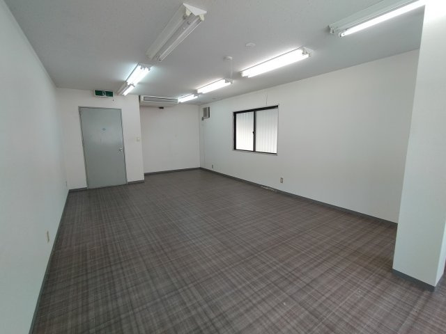 箕面市坊島１丁目の店舗事務所