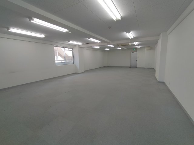 吹田市五月が丘南の店舗事務所