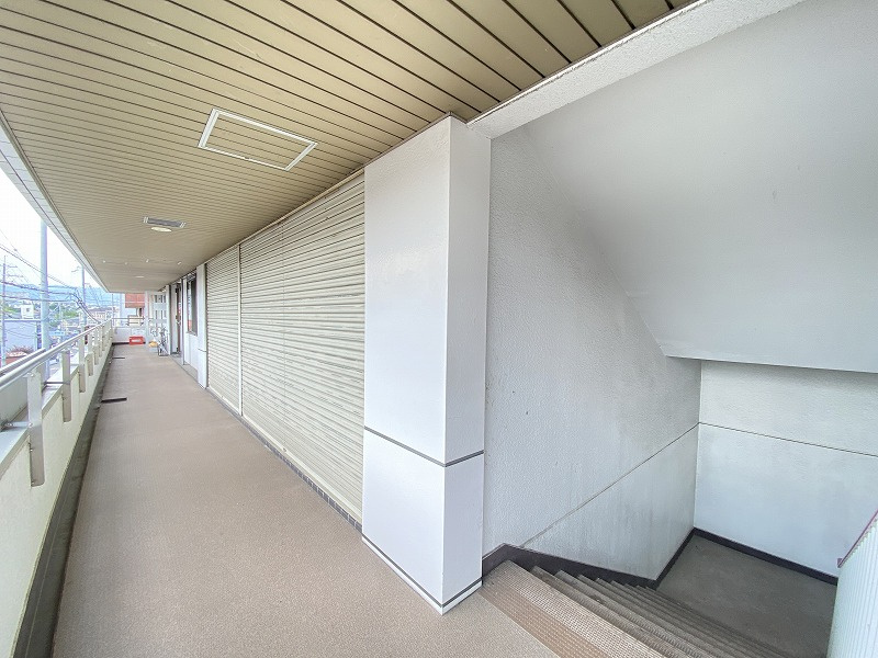 吹田市五月が丘南の店舗事務所