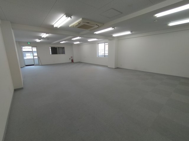 吹田市五月が丘南の店舗事務所