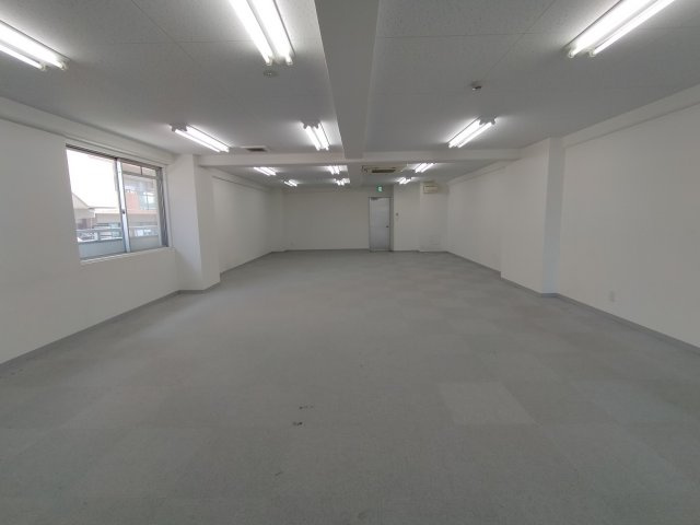 吹田市五月が丘南の店舗事務所