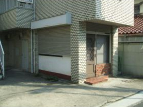 箕面市西小路２丁目の店舗事務所