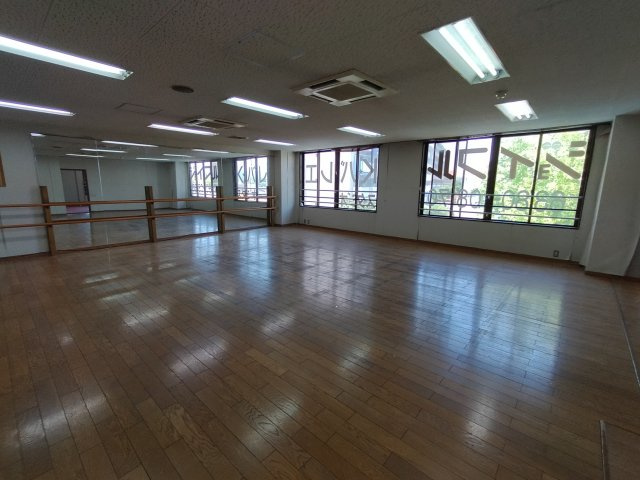 吹田市五月が丘西の店舗事務所
