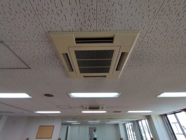 吹田市五月が丘西の店舗事務所