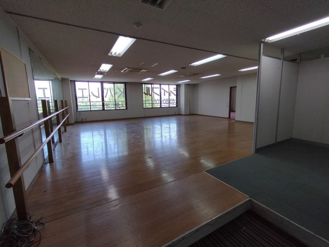 吹田市五月が丘西の店舗事務所