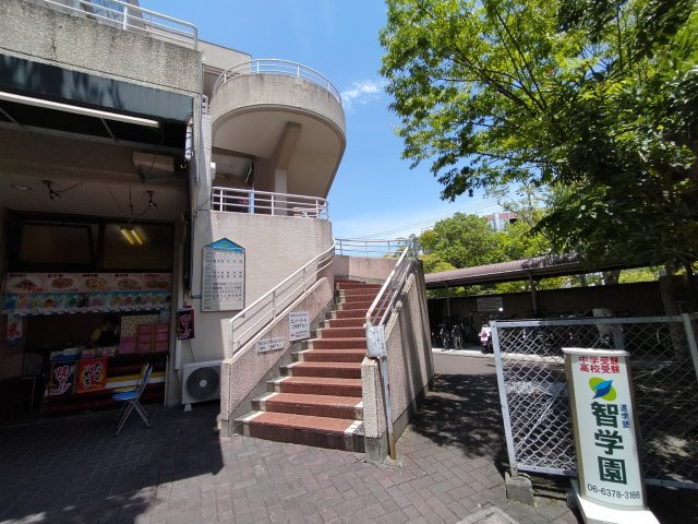 吹田市五月が丘西の店舗事務所