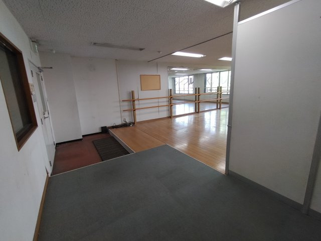 吹田市五月が丘西の店舗事務所